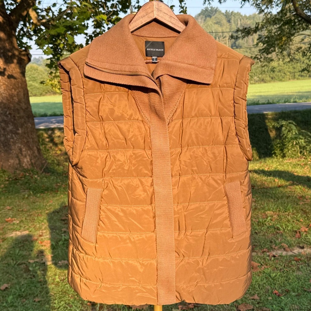 Buckle Black Mens Camel Brown Quilted Puffer Vest S Knit Collar Outdoor Layering